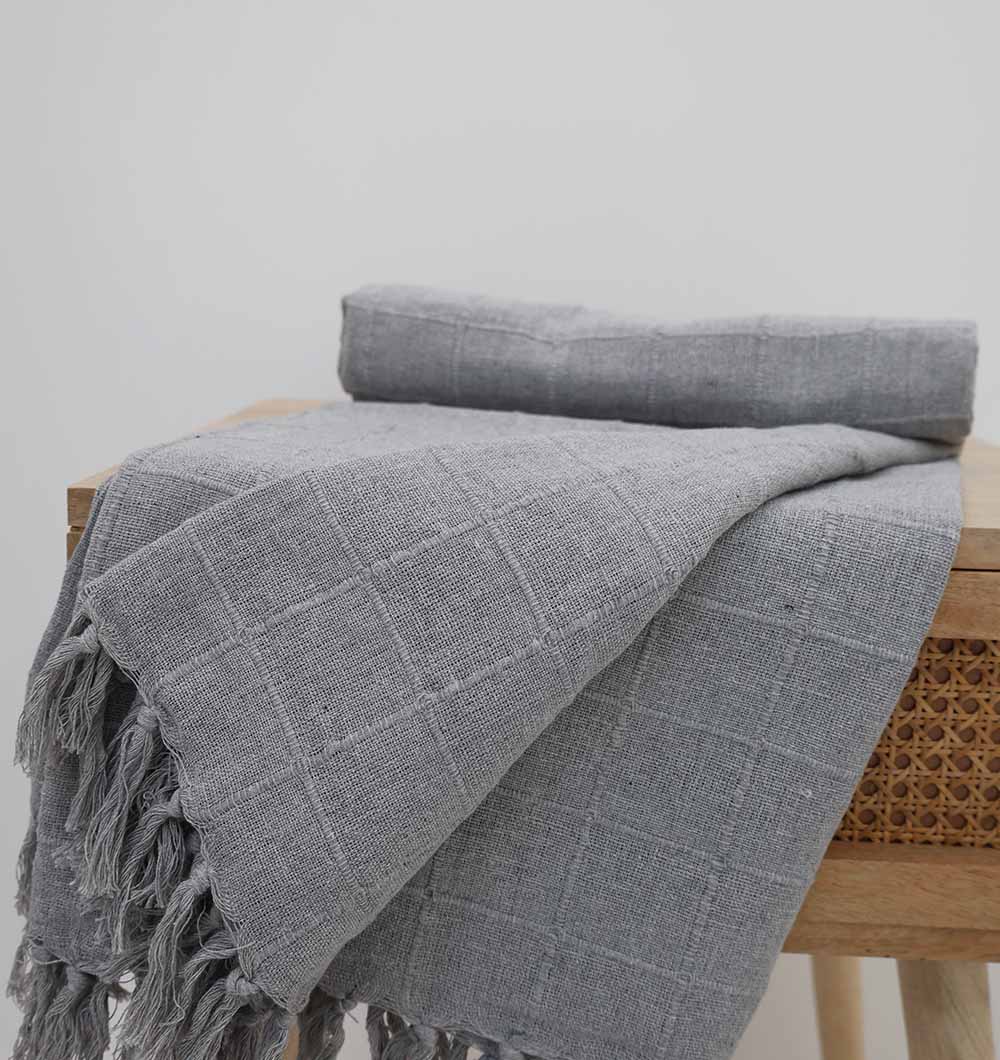 Decorative Sofa Throws Dubai – Living Room Essentials | Ramsha Home Decorative sofa throws Dubai – Ramsha Home رمشا المنزل
