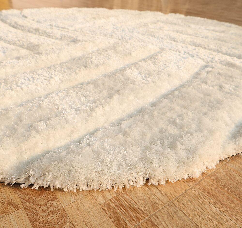 Shaggy Rugs Dubai Plush Handmade Rugs and Carpets Online UAE Luxury shaggy rug for cozy interiors, handmade rugs Dubai, outdoor rugs, and dining table rugs