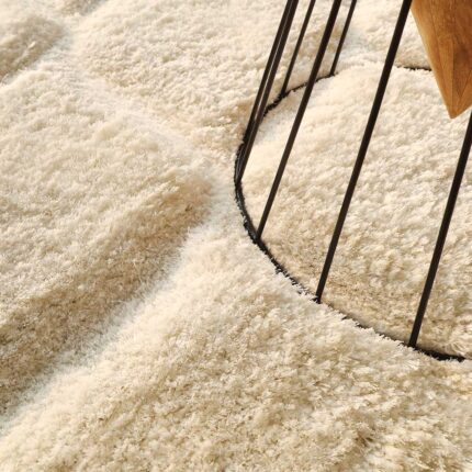 Luxurious white fur rug, soft shag carpet for living room and bedroom, premium rugs UAE.