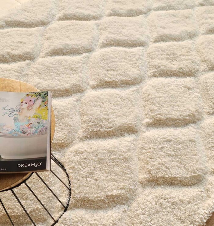 Luxurious white fur rug, soft shag carpet for living room and bedroom, premium rugs UAE.