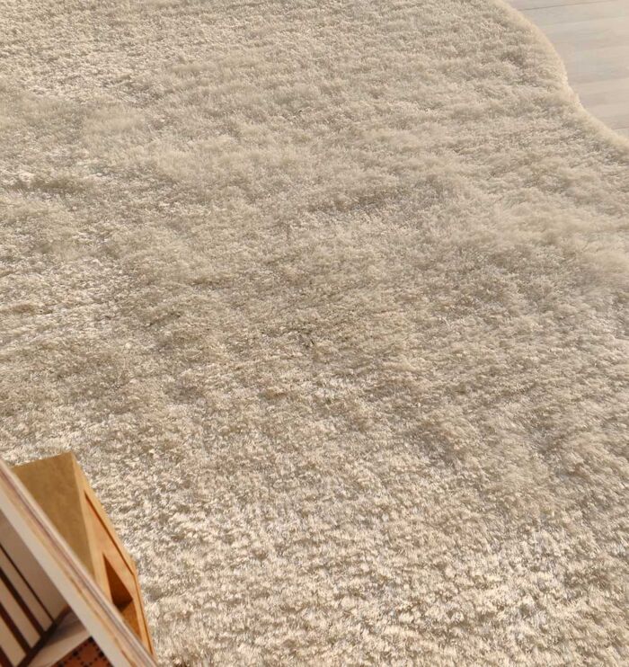 Plush shaggy rug for cozy flooring, handmade rugs Dubai, dining table rugs, and outdoor rugs