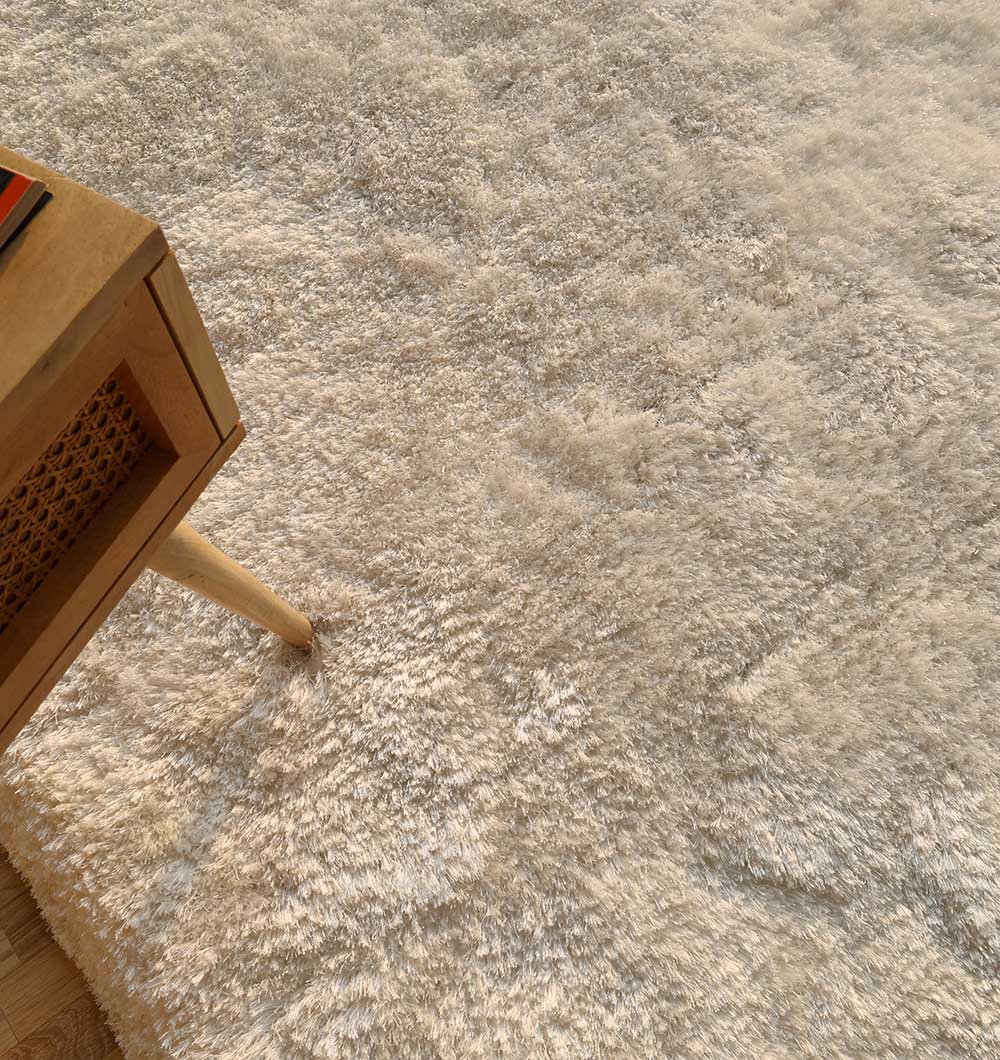 Shaggy Rugs Dubai Luxury Handmade Rugs & Carpets Online UAE Plush shaggy rug for cozy flooring, handmade rugs Dubai, dining table rugs, and outdoor rugs