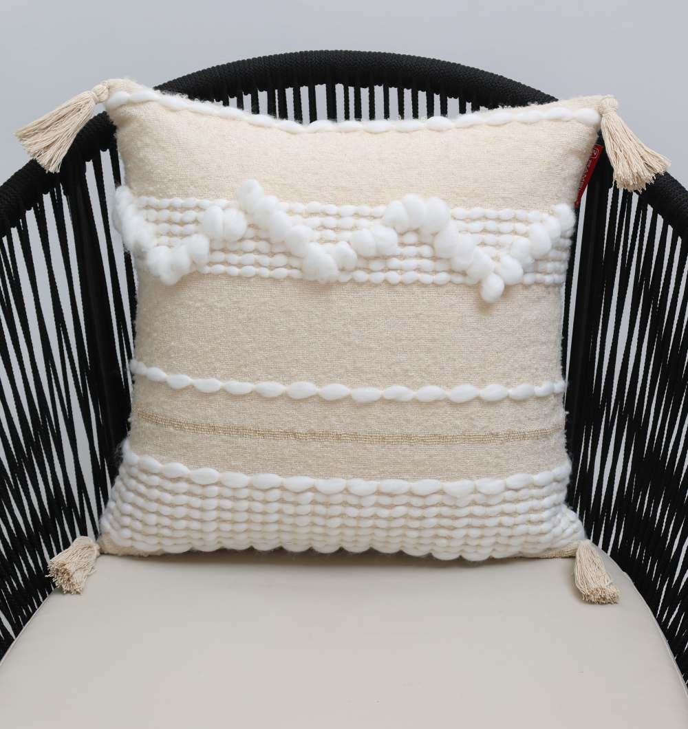 Decor Cushion – Stylish Comfort for Modern Living Decor cushion with soft fabric, stylish design, and cozy comfort for home interiors.