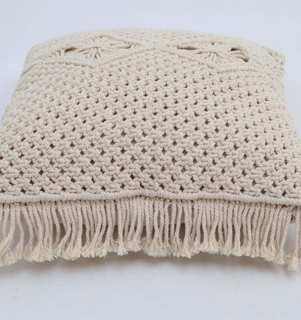 Decor Cushion – Stylish Comfort for Modern Living Decor cushion with soft fabric, stylish design, and cozy comfort for home interiors.