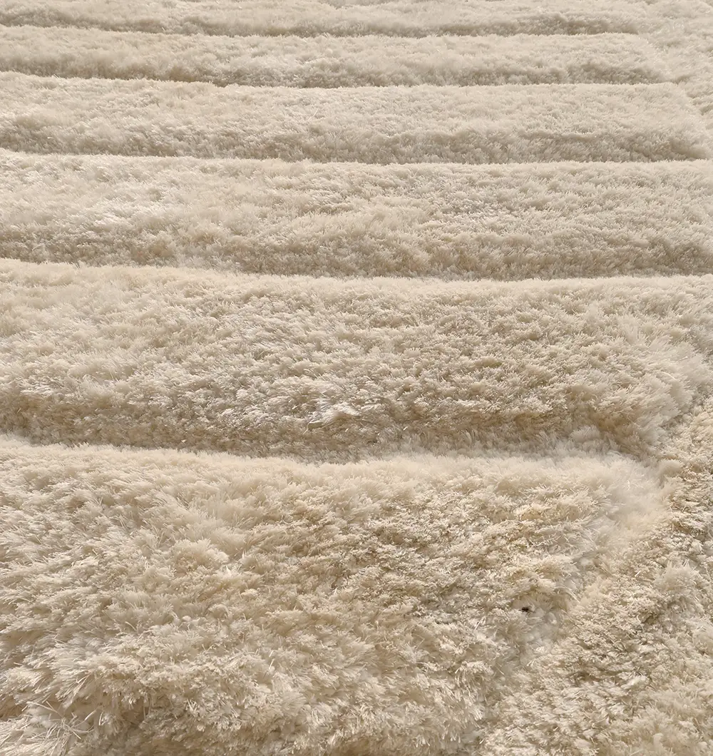 Shaggy Rug – Plush Comfort & Stylish Elegance Soft shaggy rug with plush texture, modern design, and cozy comfort for home décor.