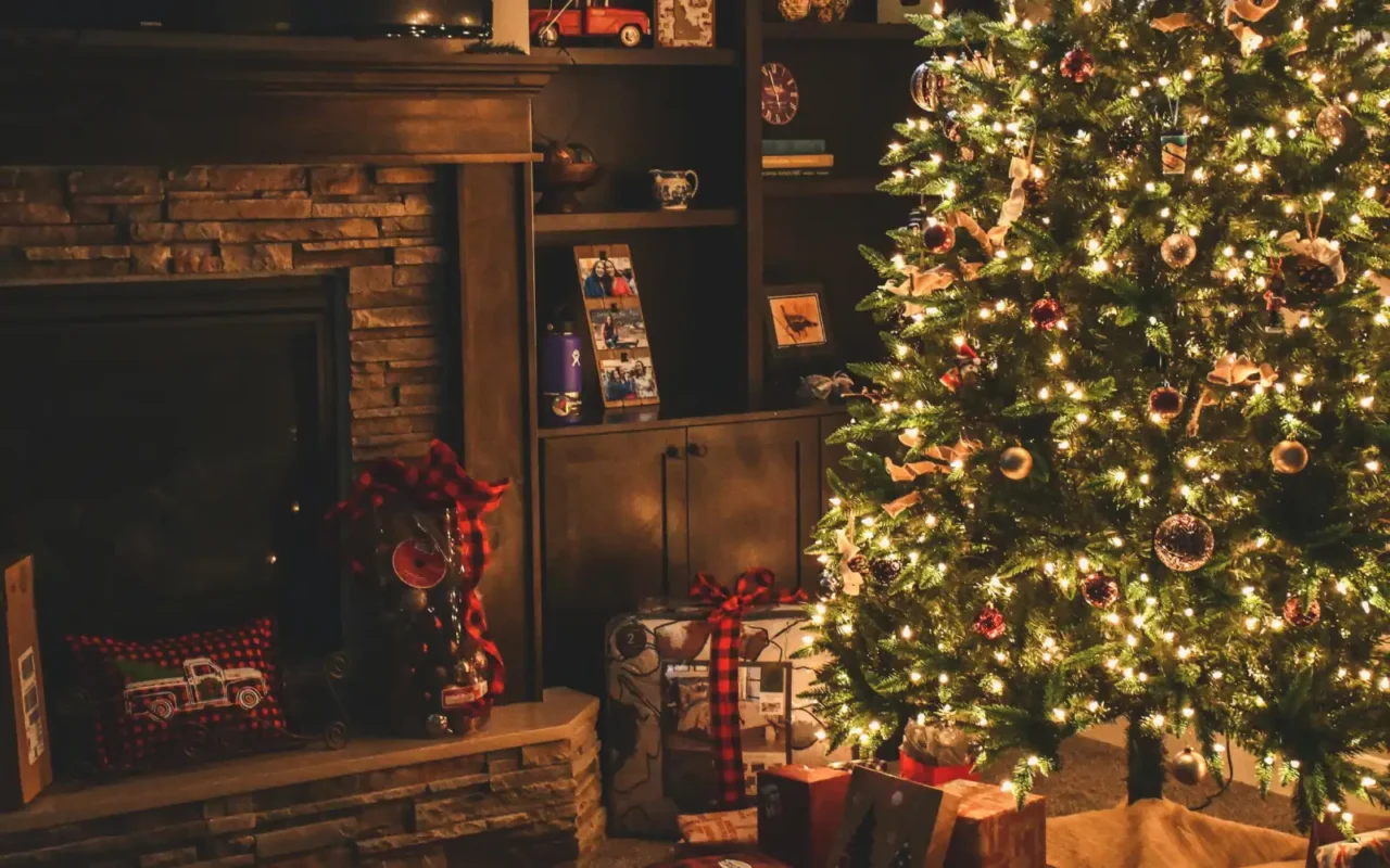Holiday home décor featuring a luxurious silk carpet, festive ambiance, and stylish furniture
