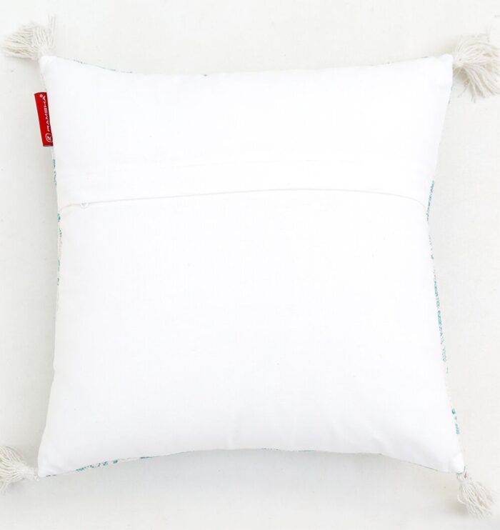 Elegant and comfortable cushions for sofas, beds, outdoor seating, and cars from Ramsha Home, Dubai, UAE.