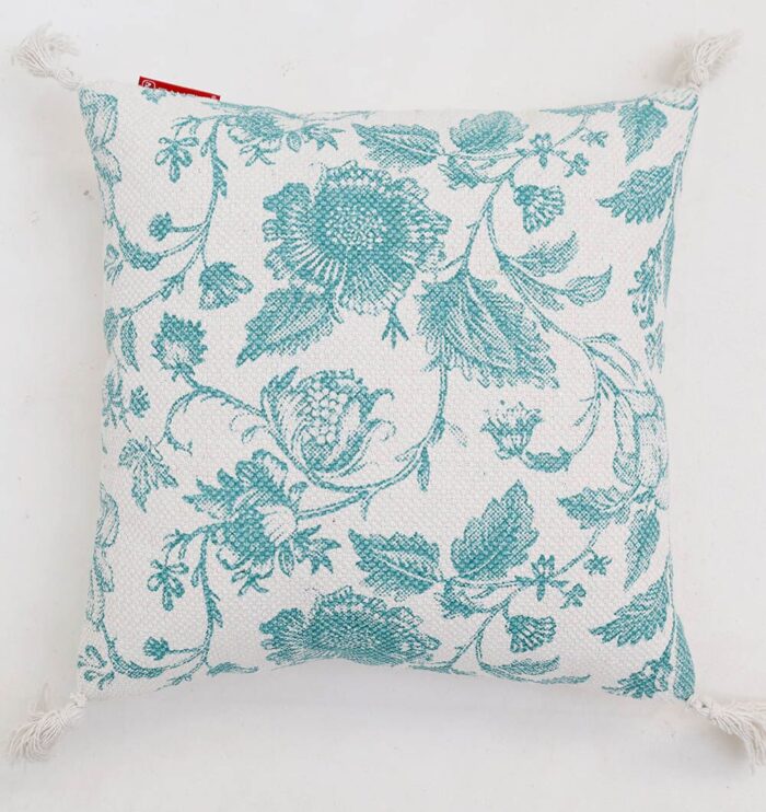 Elegant and comfortable cushions for sofas, beds, outdoor seating, and cars from Ramsha Home, Dubai, UAE.