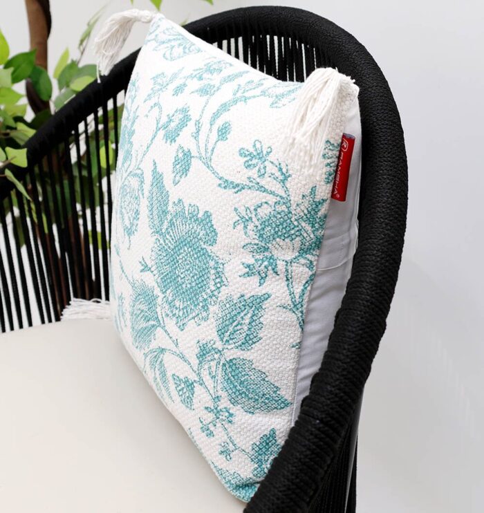 Elegant and comfortable cushions for sofas, beds, outdoor seating, and cars from Ramsha Home, Dubai, UAE.