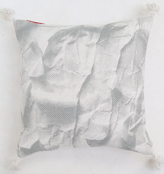 Decorative and comfortable cushions for sofas, beds, outdoor areas, and cars from Ramsha Home in Dubai, UAE.
