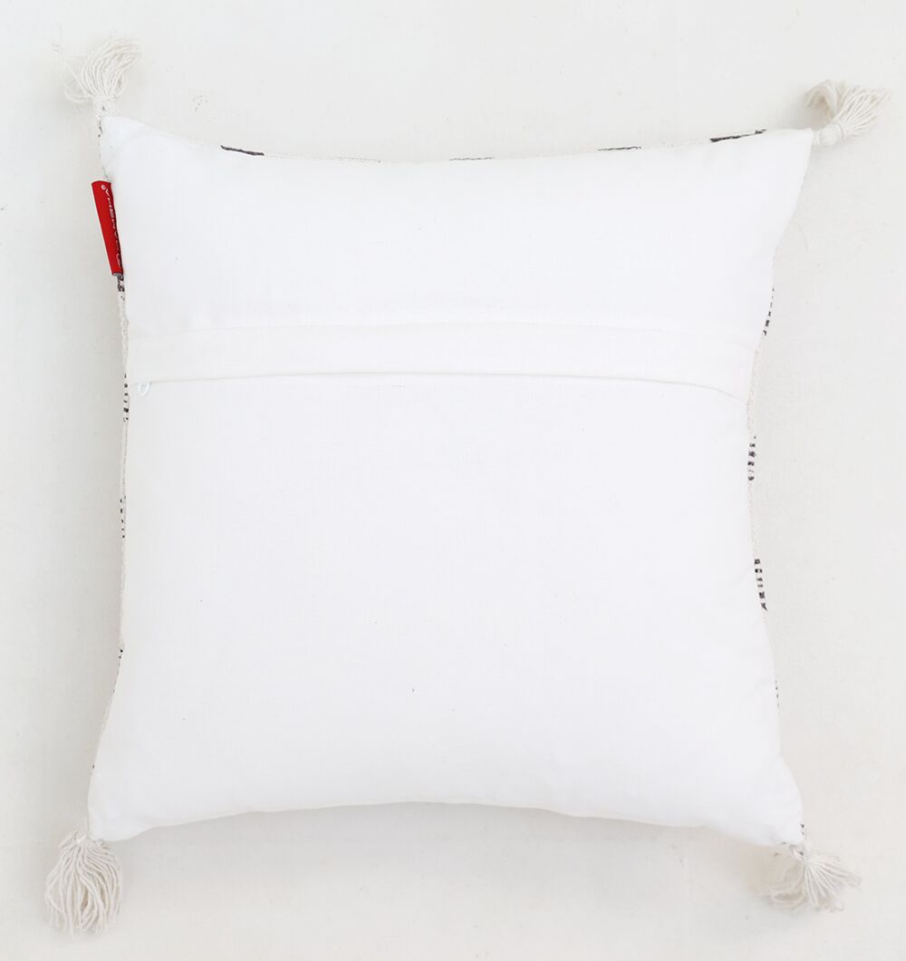 Versatile Cushions for Sofa, Bed & Outdoors | Ramsha Home UAE Soft and durable cushions for sofas, beds, outdoor seating, and cars by Ramsha Home, Dubai, UAE.