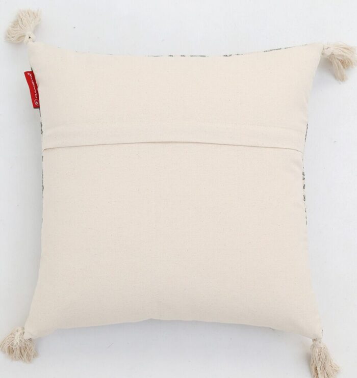 Elegant cushions for sofas, beds, and outdoor seating, including car cushions, from Ramsha Home in Dubai, UAE.