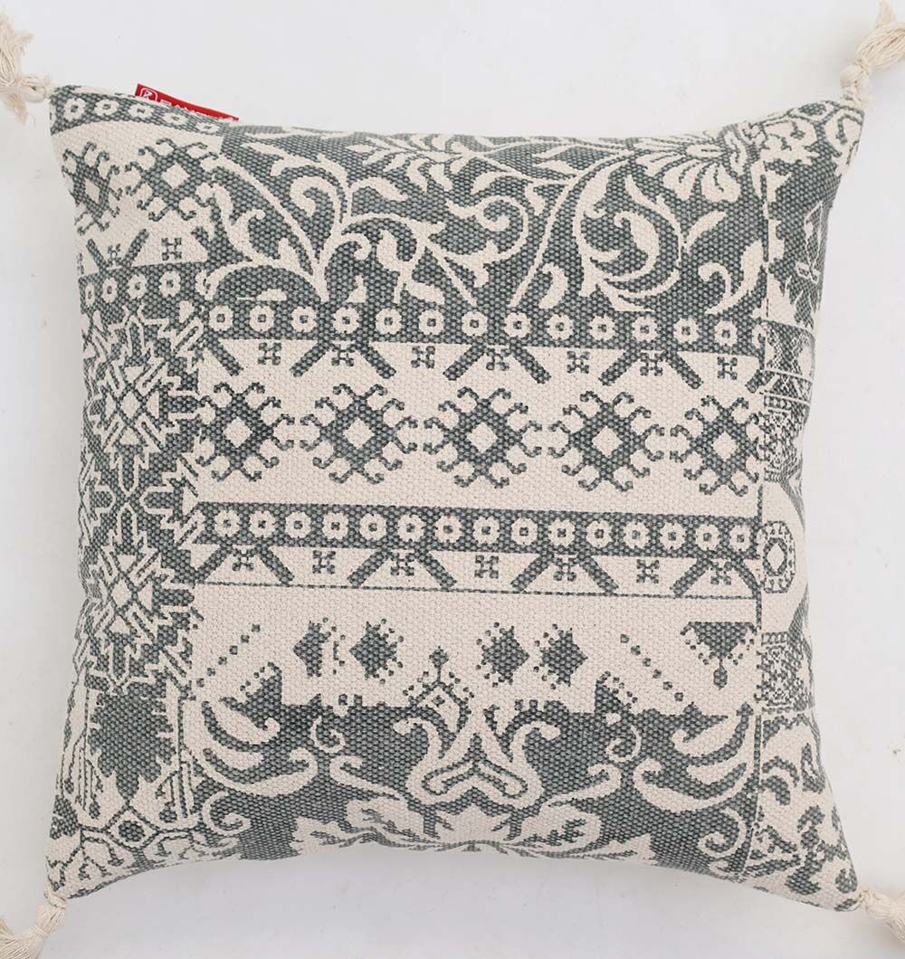 Premium Sofa & Outdoor Cushions | Ramsha Home UAE Elegant cushions for sofas, beds, and outdoor seating, including car cushions, from Ramsha Home in Dubai, UAE.