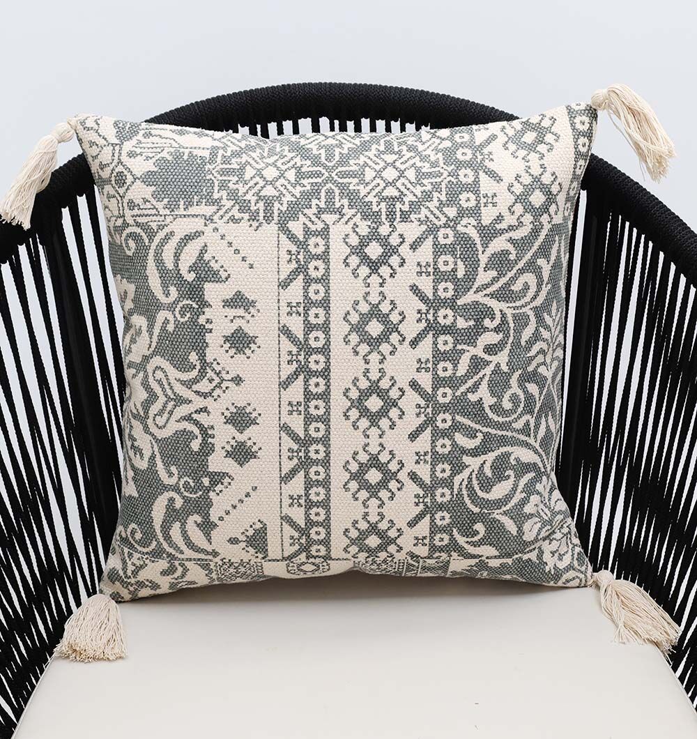 Premium Sofa & Outdoor Cushions | Ramsha Home UAE Elegant cushions for sofas, beds, and outdoor seating, including car cushions, from Ramsha Home in Dubai, UAE.