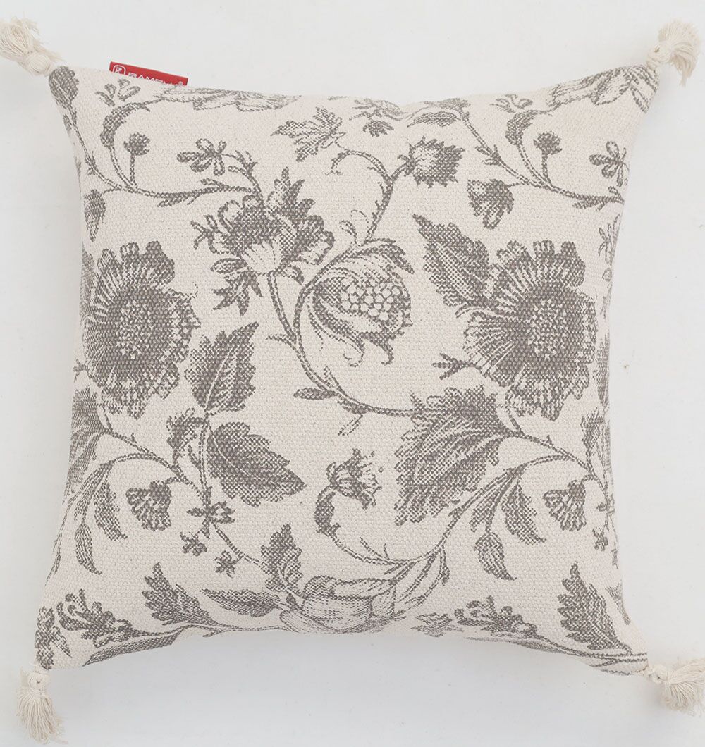 Premium Outdoor & Sofa Cushions | Ramsha Home Dubai Outdoor cushions and sofa cushions arranged beautifully on a sofa and bed, including car cushions, from Ramsha Home in Dubai, UAE.