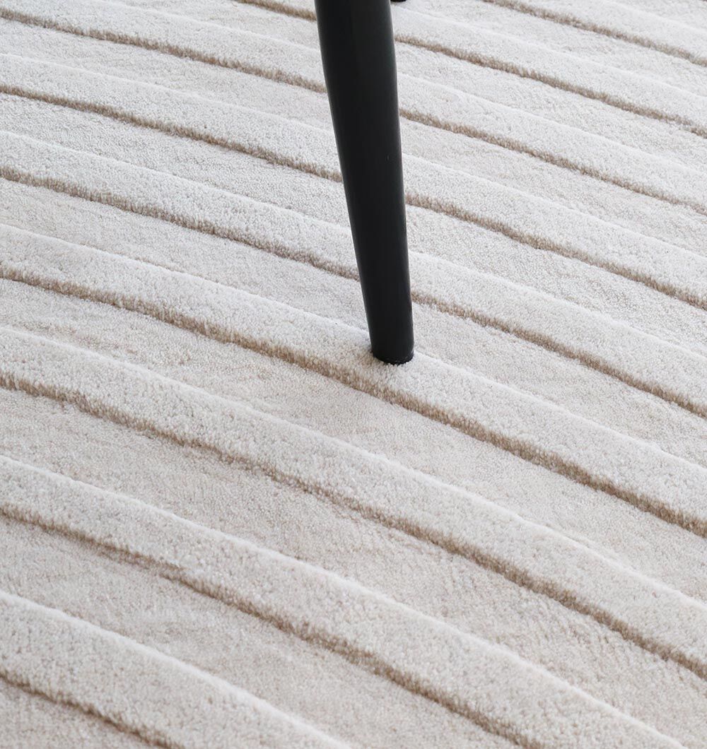 Handmade Rugs Dubai – Big Modern Rugs & Tufted Bedroom Carpets for UAE Homes Stylish handmade rugs Dubai, featuring big living room rugs, modern tufted bedroom carpets, and elegant home rugs UAE.