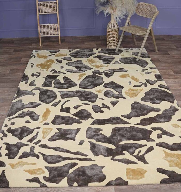 Upgrade your interiors with this stylish handmade rug from Dubai. Designed as a big living room carpet, it combines modern aesthetics with premium tufted craftsmanship. Soft underfoot and built to last, this large rug is one of the best choices in UAE for creating a warm and sophisticated home atmosphere.