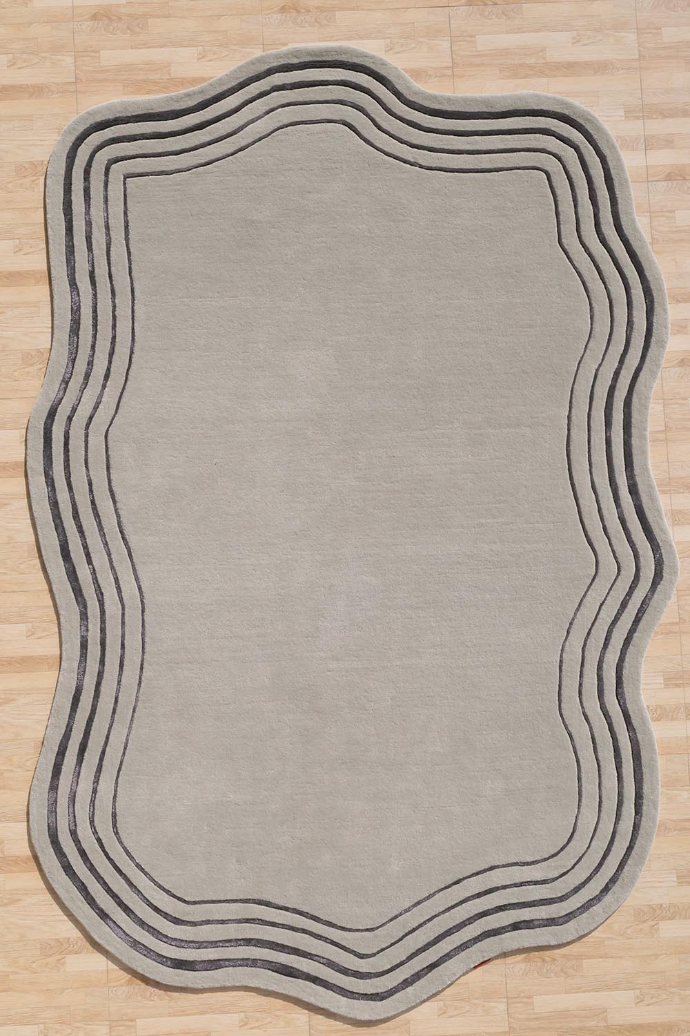 Handmade Rug – Authentic Craft & Lasting Style Handcrafted rug featuring intricate design, natural texture, and durable artisan-made quality.