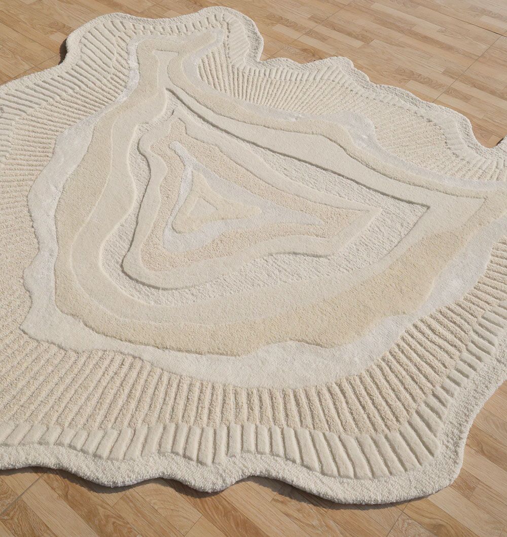 Handmade Rug – Timeless Craftsmanship & Elegant Home Décor Handmade rug crafted with artisanal skill, offering unique design, warmth, and lasting durability.