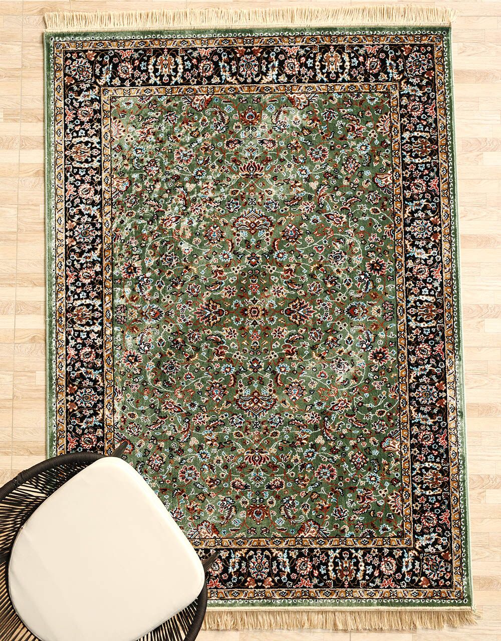 Machine Made Rug – Reliable Quality & Modern Style Durable machine-made rug with modern design, soft texture, and long-lasting quality for home décor.