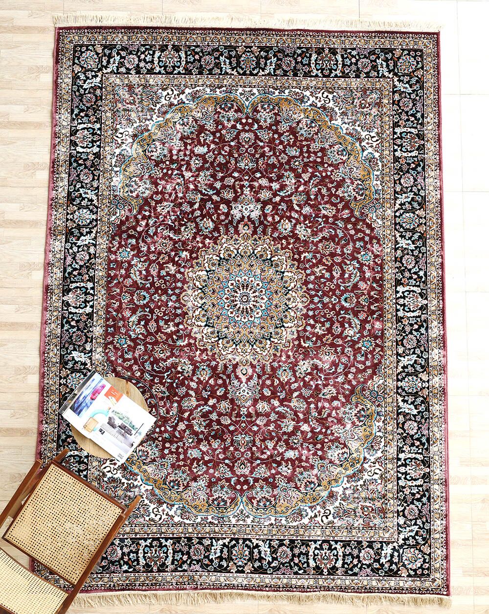Machine Made Rug – Reliable Quality & Modern Style Durable machine-made rug with modern design, soft texture, and long-lasting quality for home décor.