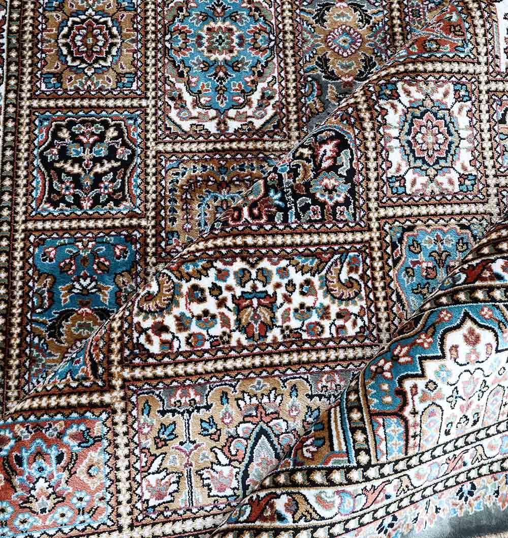 Machine Made Rug – Durable Elegance for Everyday Living Upgrade your space with the durability and elegance of this machine-made rug.