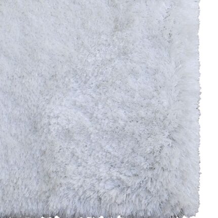 Soft handmade shaggy rug for cozy indoor spaces and stylish floorings in Dubai and UAE