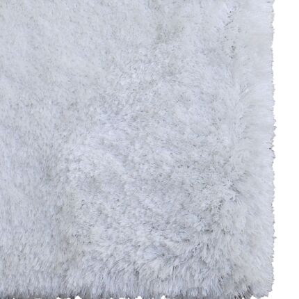 Soft handmade shaggy rug for cozy indoor spaces and stylish floorings in Dubai and UAE