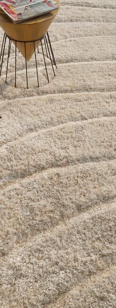 Soft shaggy shape rug designed for living rooms, offering cozy comfort, modern style, and long-lasting quality.