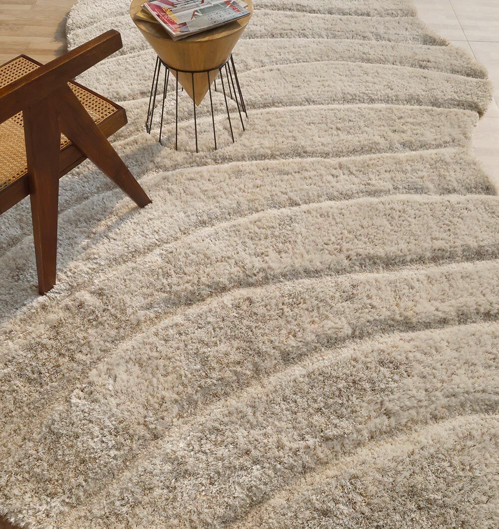 Shaggy Shape Rug – Cozy Comfort & Stylish Living Room Elegance Soft shaggy shape rug designed for living rooms, offering cozy comfort, modern style, and long-lasting quality.