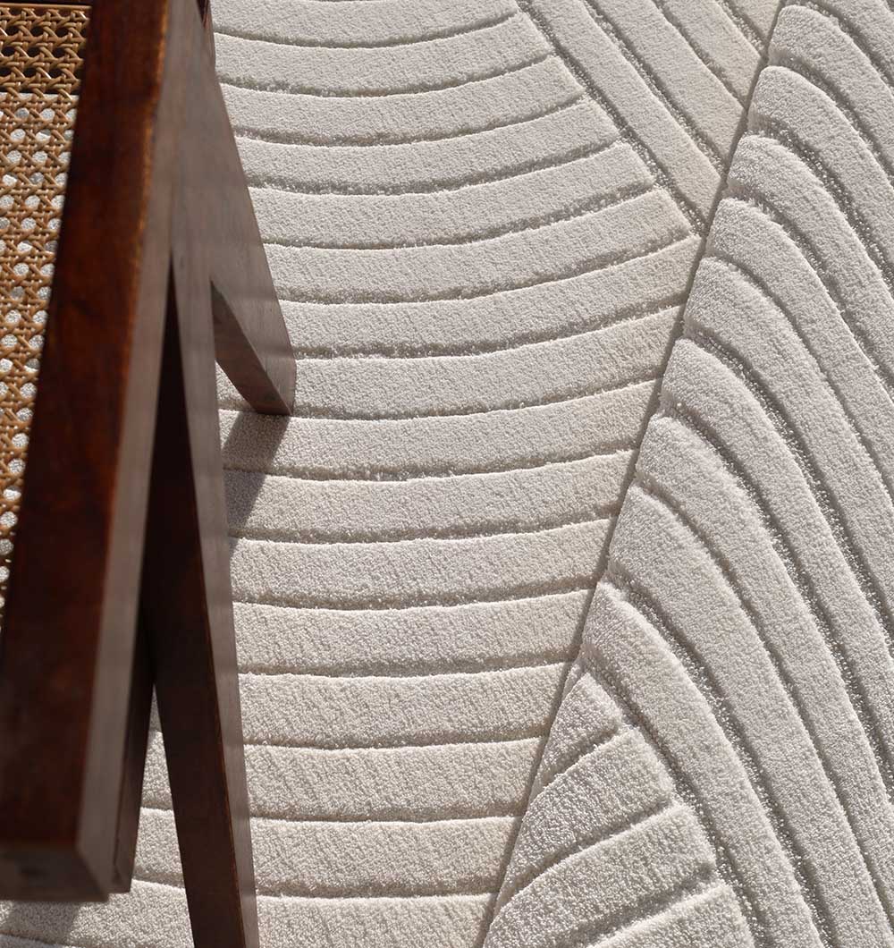 Carpets Dubai – Modern, Vintage & Silk Carpet Collection for Home Décor Modern carpet for living room and bedroom, designed with elegant patterns and durable quality for home décor in Dubai.