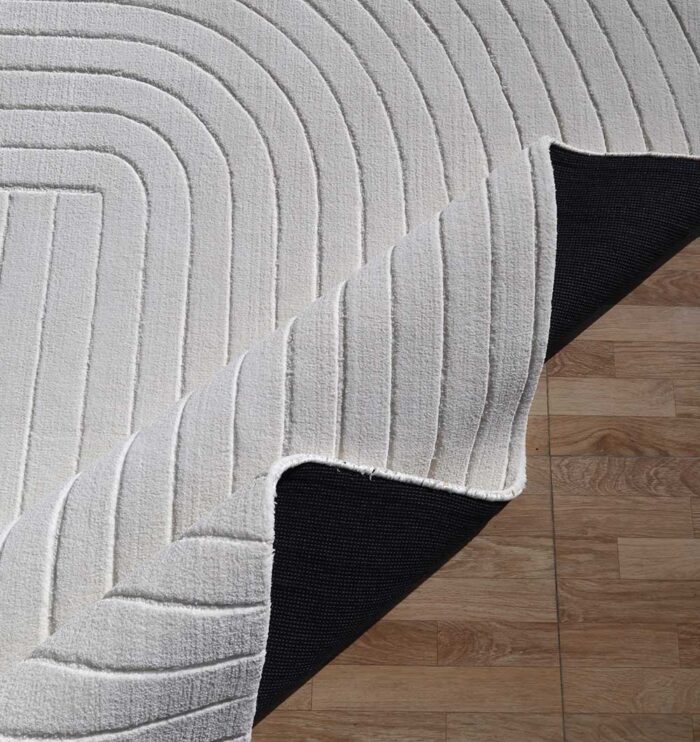 Modern carpet for living room and bedroom, designed with elegant patterns and durable quality for home décor in Dubai.