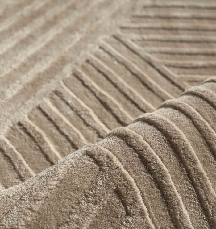 Soft and fluffy carpet for living room and bedroom décor, available in oval, silk, vintage, and modern carpet designs in Dubai.