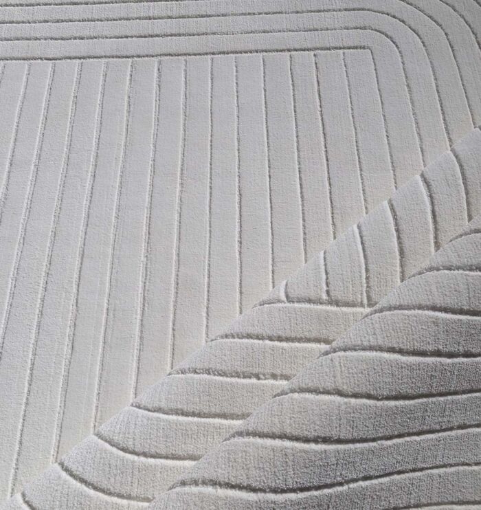 Modern carpet for living room and bedroom, designed with elegant patterns and durable quality for home décor in Dubai.