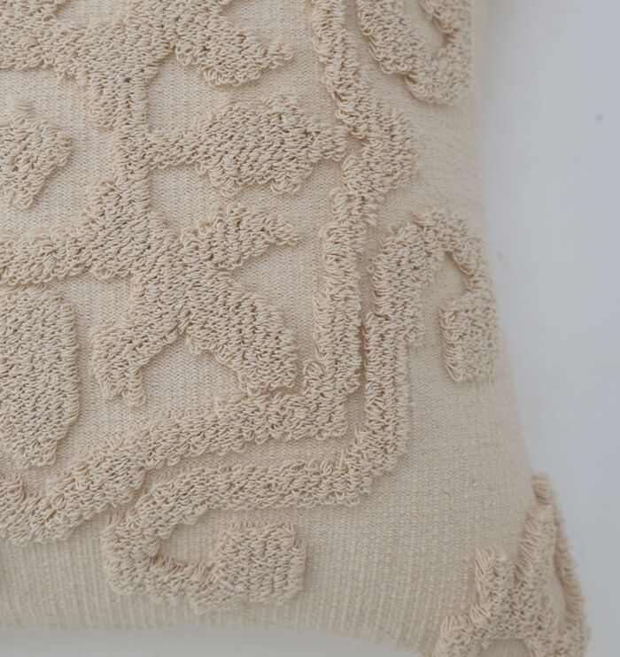 Soft decorative cushions and cushion covers for sofa, bed, floor seating, and outdoor use in Dubai.