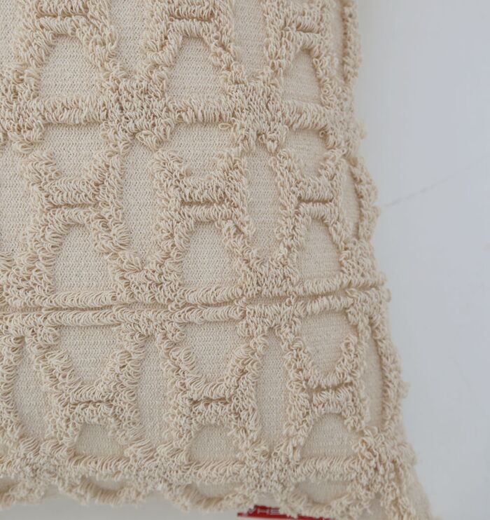 Soft decorative cushions and cushion covers for sofa, bed, floor seating, and outdoor use in Dubai.