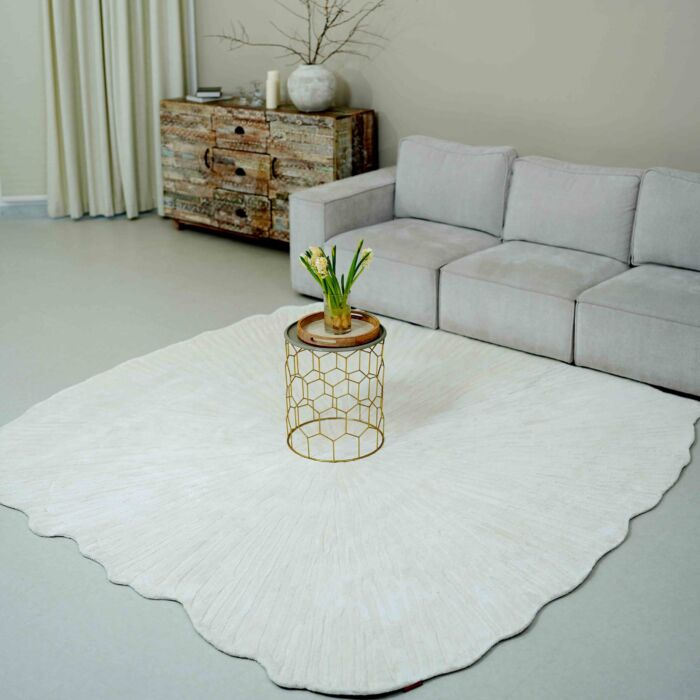 Luxurious handmade Dubai rugs collection with modern designs, big rugs for living room, tufted bedroom carpets, and stylish rugs UAE for home décor.