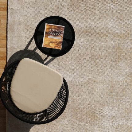 Modern carpet for living room and bedroom, designed with elegant patterns and durable quality for home décor in Dubai.