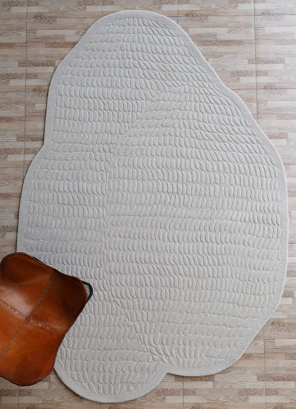 Carpets & Rugs Dubai – Modern Rugs, Tufted Rugs, Bedroom & Living Room Carpets in UAE Stylish modern carpet for living room and bedroom, available in Dubai and UAE with options in silk carpets, runner rugs, and traditional rugs for sale.