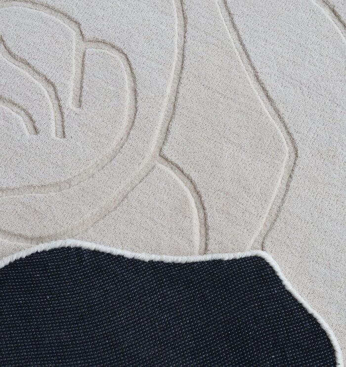 Elegant modern carpet for living room and bedroom in Dubai, stylish design with durable texture for home décor.