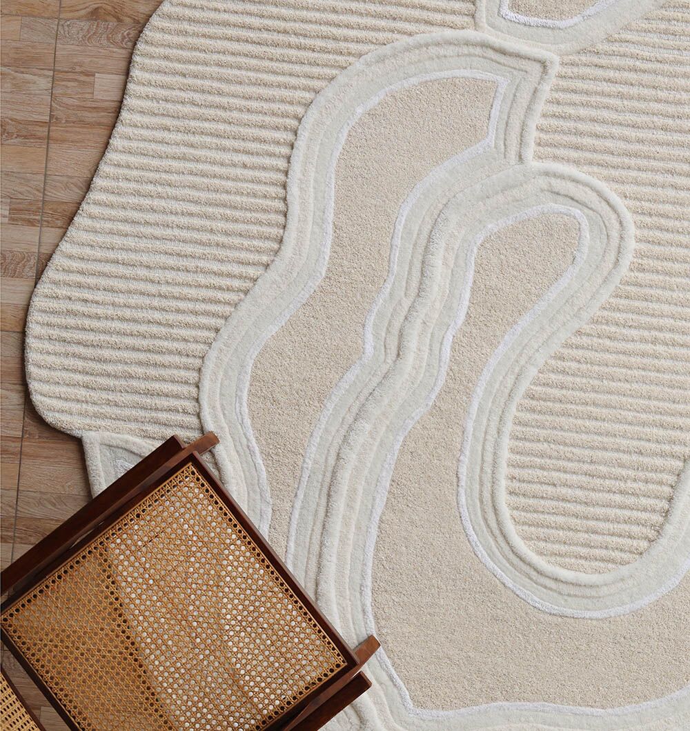 Carpets Dubai – Modern, Vintage, Silk & Home Carpet Collection Modern carpet for living room in Dubai with elegant design, durable finish, and soft texture for home décor.