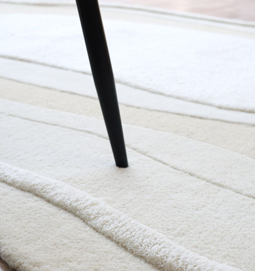 Carpets & Rugs Dubai – Modern Rugs, Tufted Rugs, Bedroom & Living Room Carpets in UAE Stylish modern carpet for living room and bedroom, available in Dubai and UAE with options in silk carpets, runner rugs, and traditional rugs for sale.