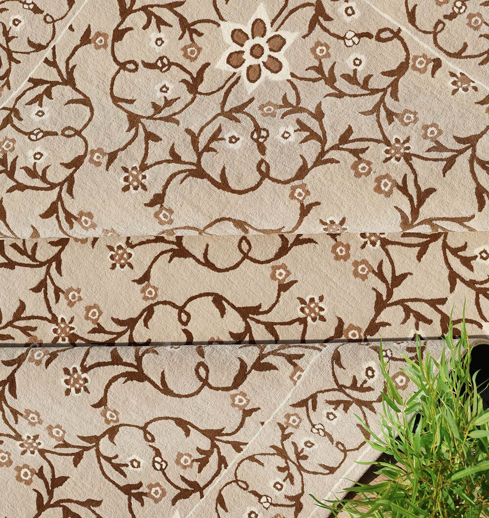 Luxury Carpets Dubai – Modern, Vintage & Traditional Home Carpet Collection Elegant carpet for living room and bedroom in Dubai with modern design and high-quality finish for stylish home décor.
