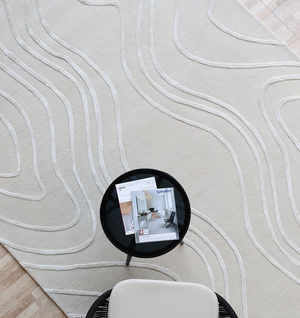 Carpets & Rugs Dubai – Modern Rugs, Silk Carpets, Tufted Rugs and Traditional Designs in UAE Modern carpet and rugs collection in Dubai, including silk carpets, tufted rugs, and traditional rugs for living room and bedroom décor.