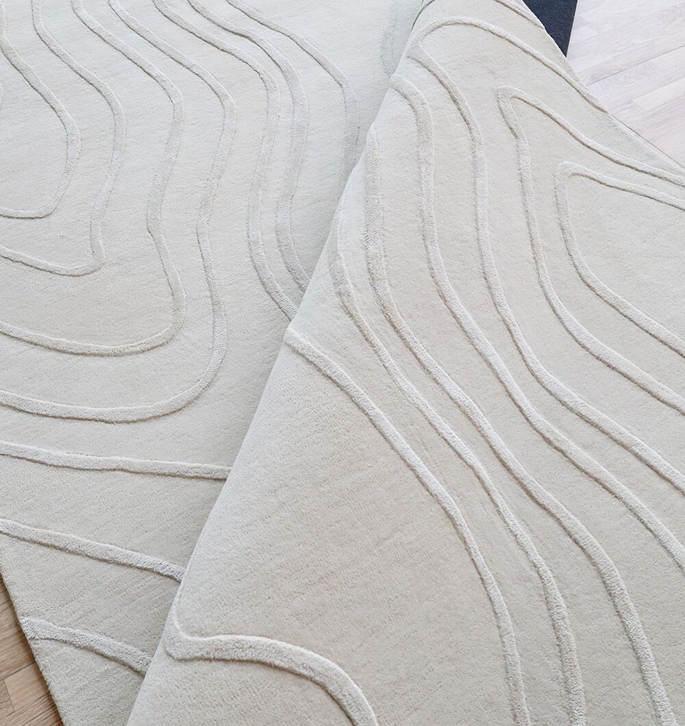 Carpets & Rugs Dubai – Modern Rugs, Silk Carpets, Tufted Rugs and Traditional Designs in UAE Modern carpet and rugs collection in Dubai, including silk carpets, tufted rugs, and traditional rugs for living room and bedroom décor.