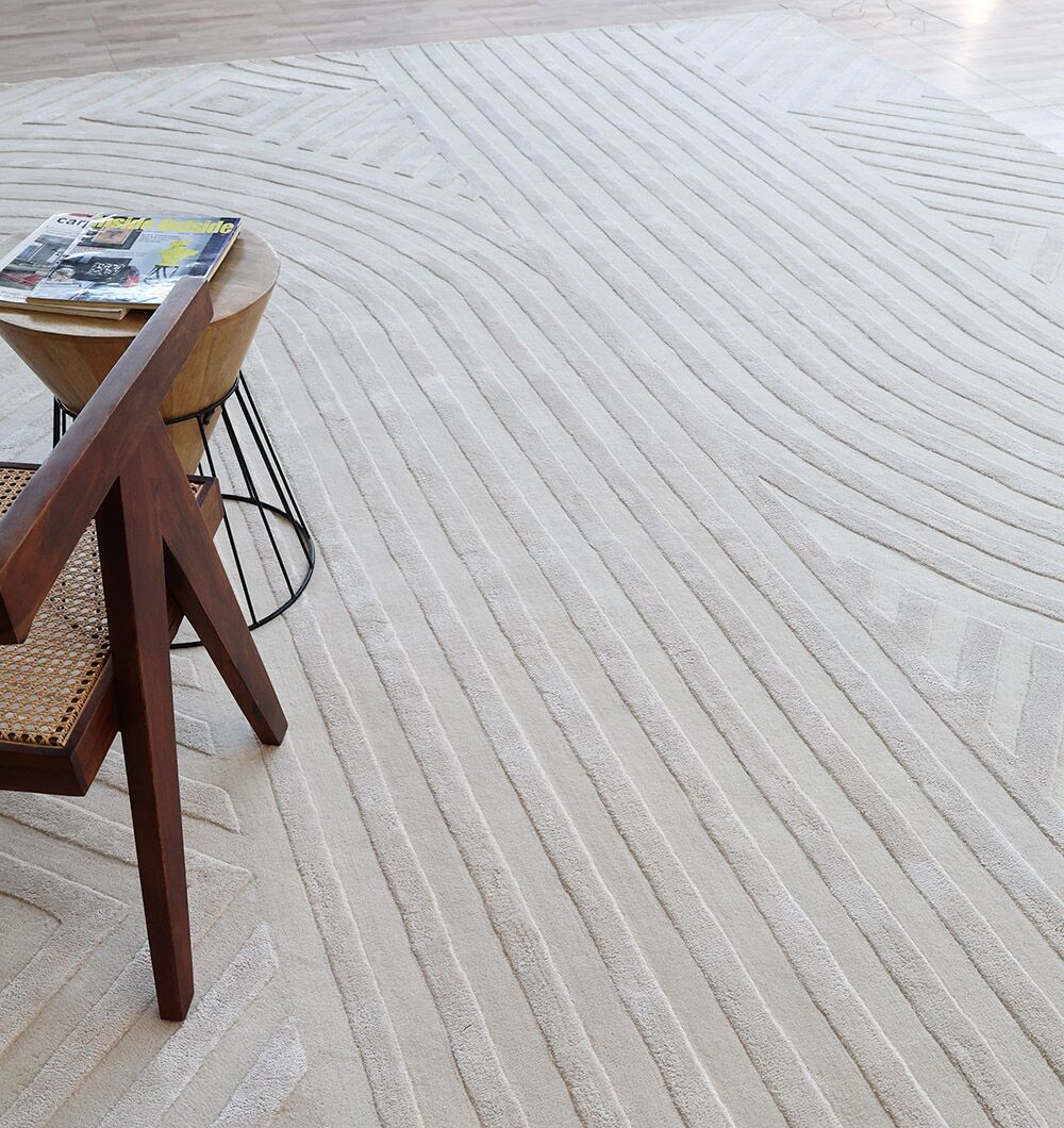 Carpets Dubai – Modern, Vintage, Silk & Home Carpet Collection Modern carpet for living room in Dubai with elegant design, durable finish, and soft texture for home décor.