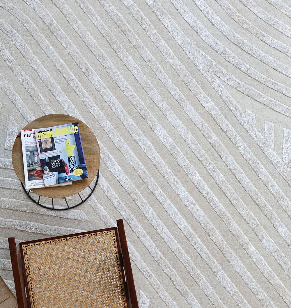 Carpets Dubai – Modern, Vintage, Silk & Home Carpet Collection Elegant carpet for living room Dubai, stylish home carpet with modern design and durable quality.