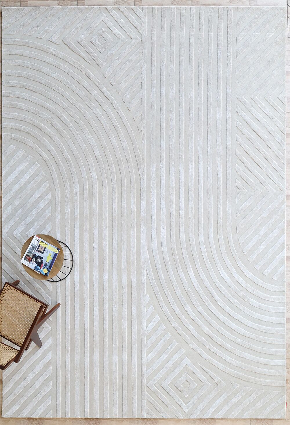 Carpets Dubai – Modern, Vintage, Silk & Home Carpet Collection Modern carpet for living room in Dubai with elegant design, durable finish, and soft texture for home décor.