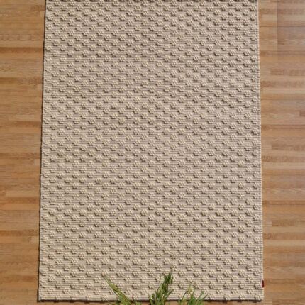 Stylish carpet for living room and bedroom, modern rugs and tufted rugs in Dubai and UAE for home décor.