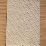 Stylish carpet for living room and bedroom, modern rugs and tufted rugs in Dubai and UAE for home décor.